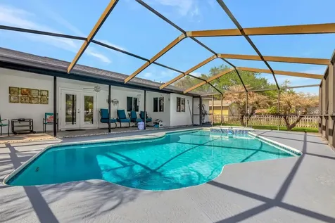 435 Lakeview Drive Oldsmar FL 34677