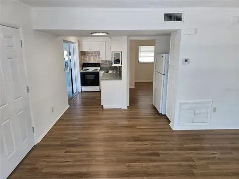 250 Rosery Road NW Largo FL 33770