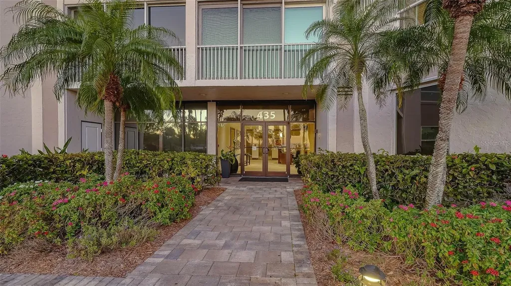 435 S Gulfstream Avenue Sarasota FL 34236