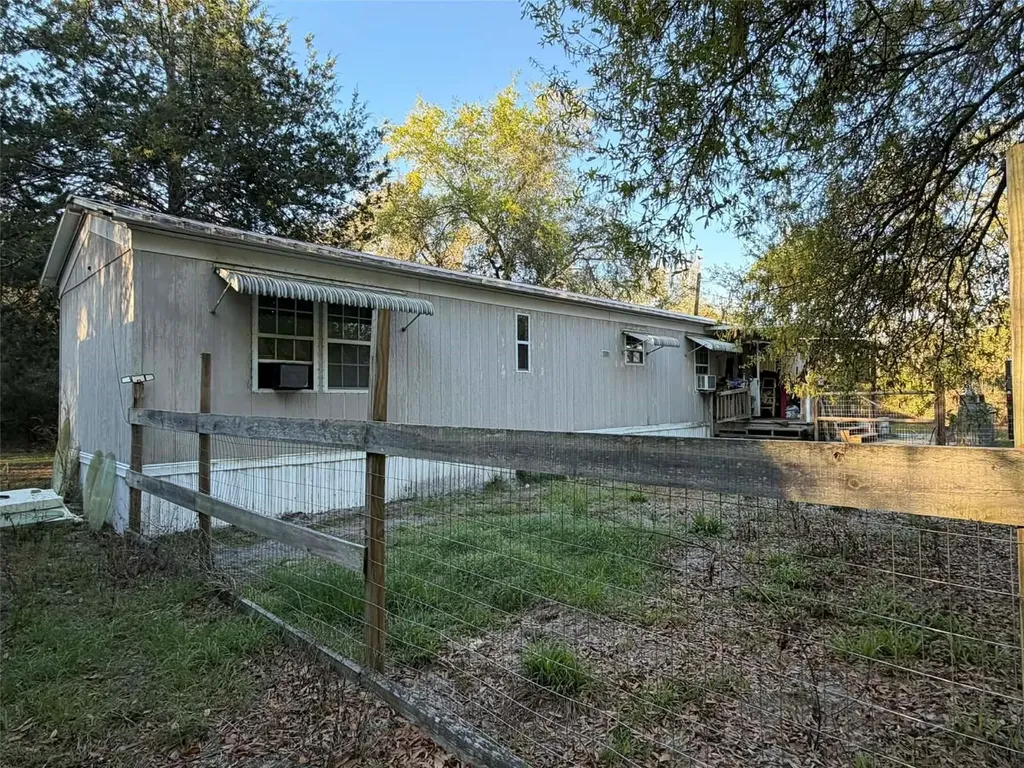 8690 NW 160th Street Trenton FL 32693