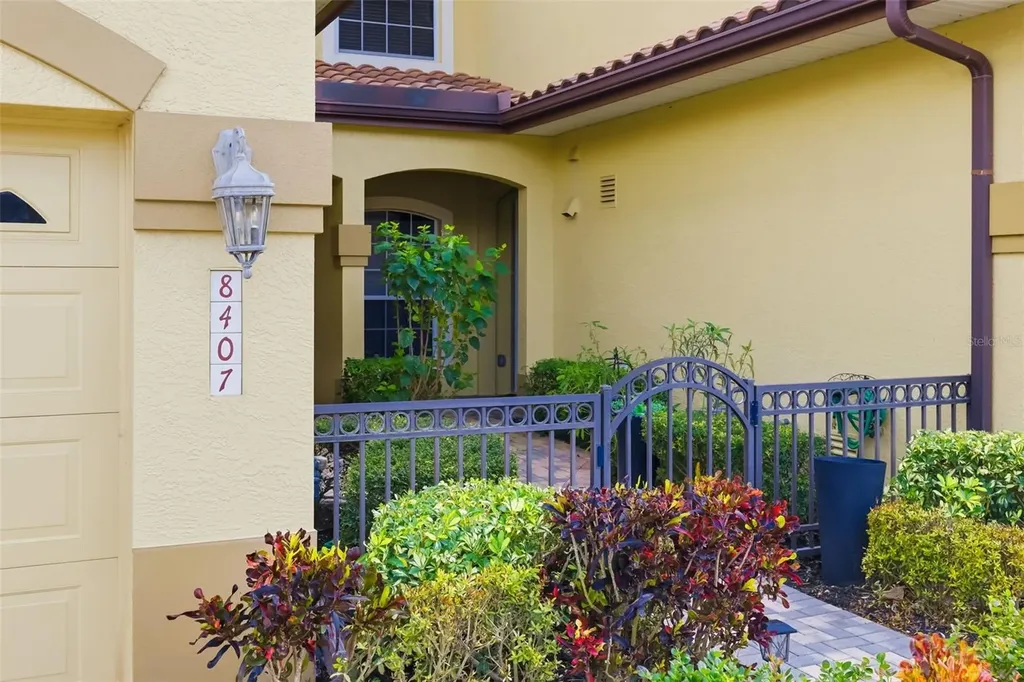 8407 Miramar Way Lakewood Ranch FL 34202