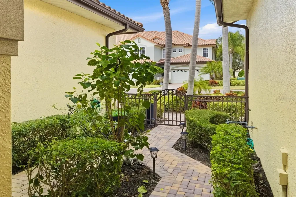 8407 Miramar Way Lakewood Ranch FL 34202