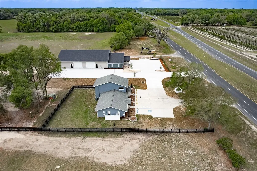 1720 E Cr-484 E Belleview FL 34420