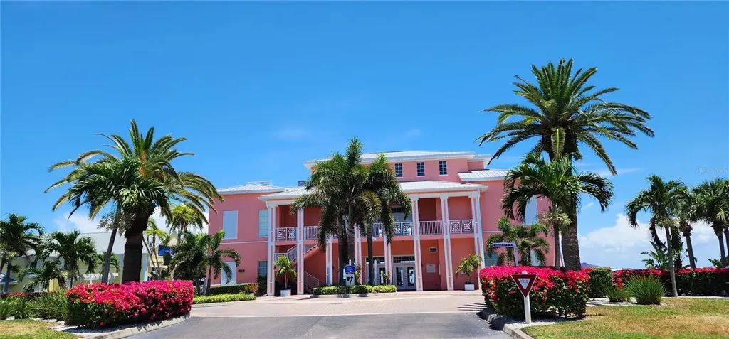 213 Seahorse Drive SE St Petersburg FL 33705