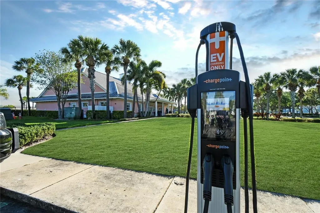 213 Seahorse Drive SE St Petersburg FL 33705