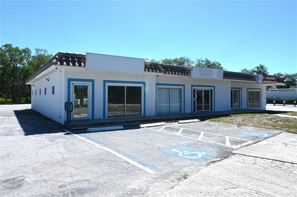 4500 N Tamiami Trail Sarasota FL 34234