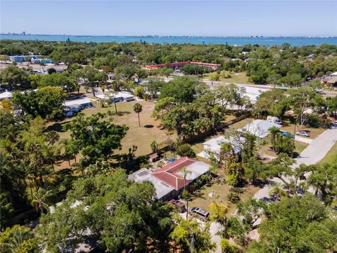 4500 N Tamiami Trail Sarasota FL 34234