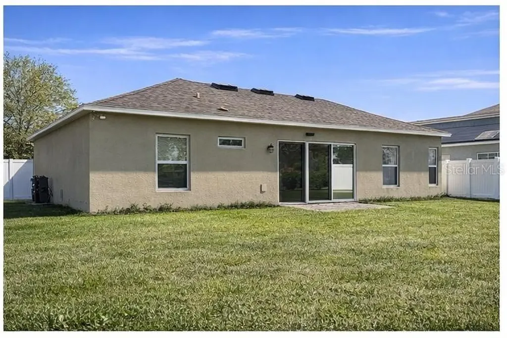 418 Blue Lake Circle Kissimmee FL 34758