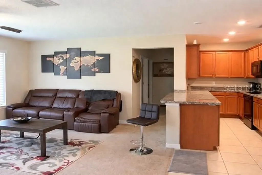 418 Blue Lake Circle Kissimmee FL 34758