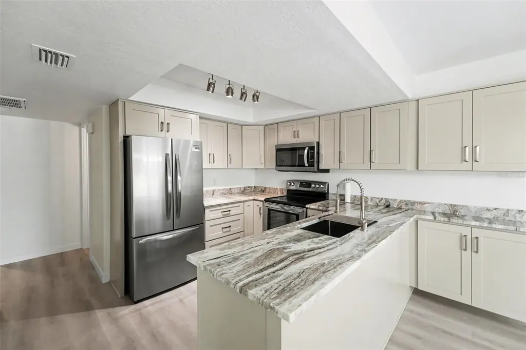 1640 Cape Hope Avenue NE St Petersburg FL 33702