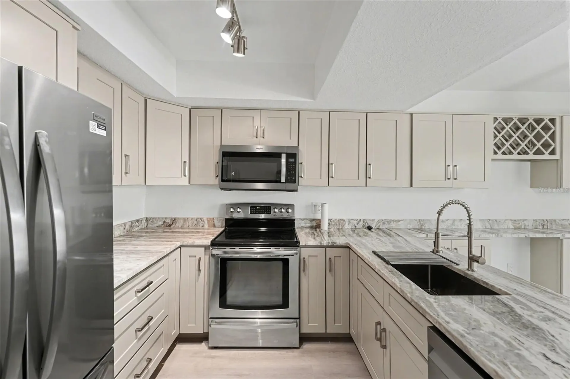 1640 Cape Hope Avenue NE St Petersburg FL 33702