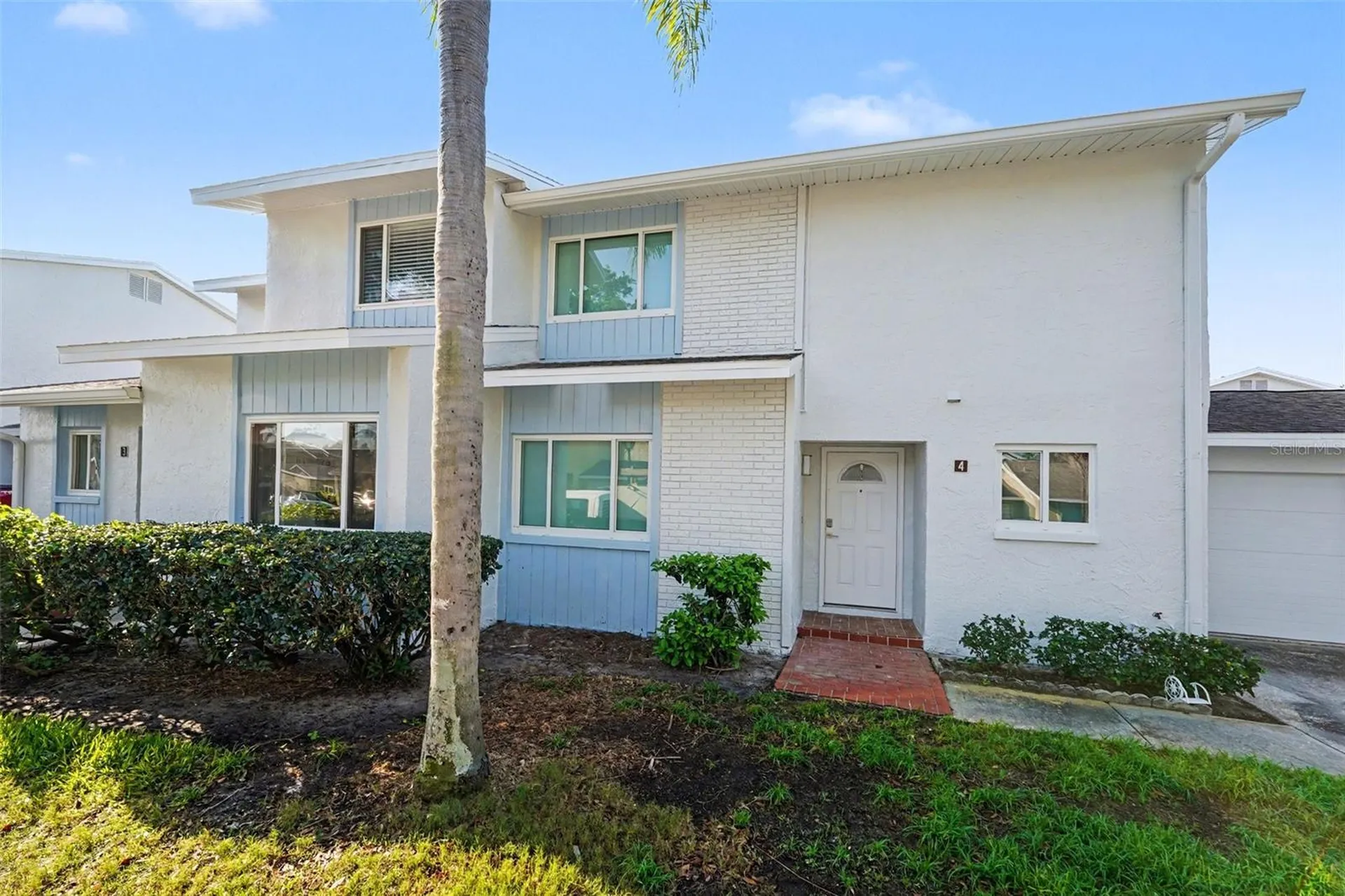 1640 Cape Hope Avenue NE St Petersburg FL 33702