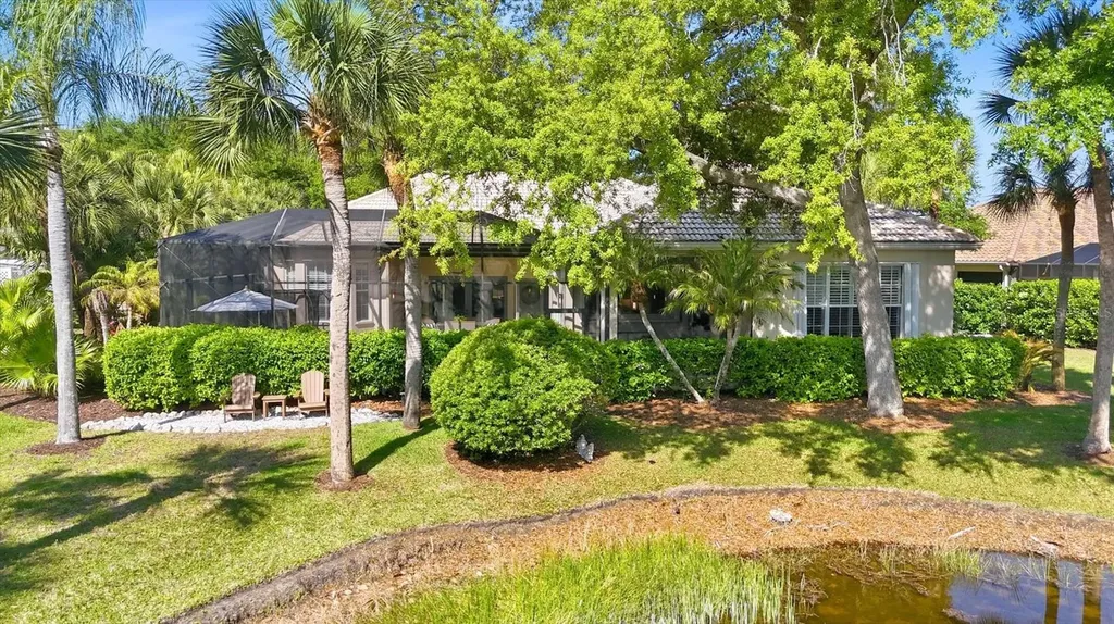 19 N Cayman Isles Boulevard Englewood FL 34223