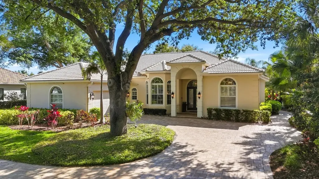 19 N Cayman Isles Boulevard Englewood FL 34223