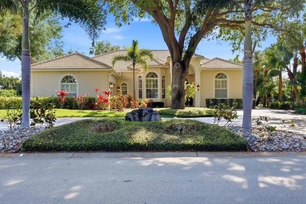 19 N Cayman Isles Boulevard Englewood FL 34223