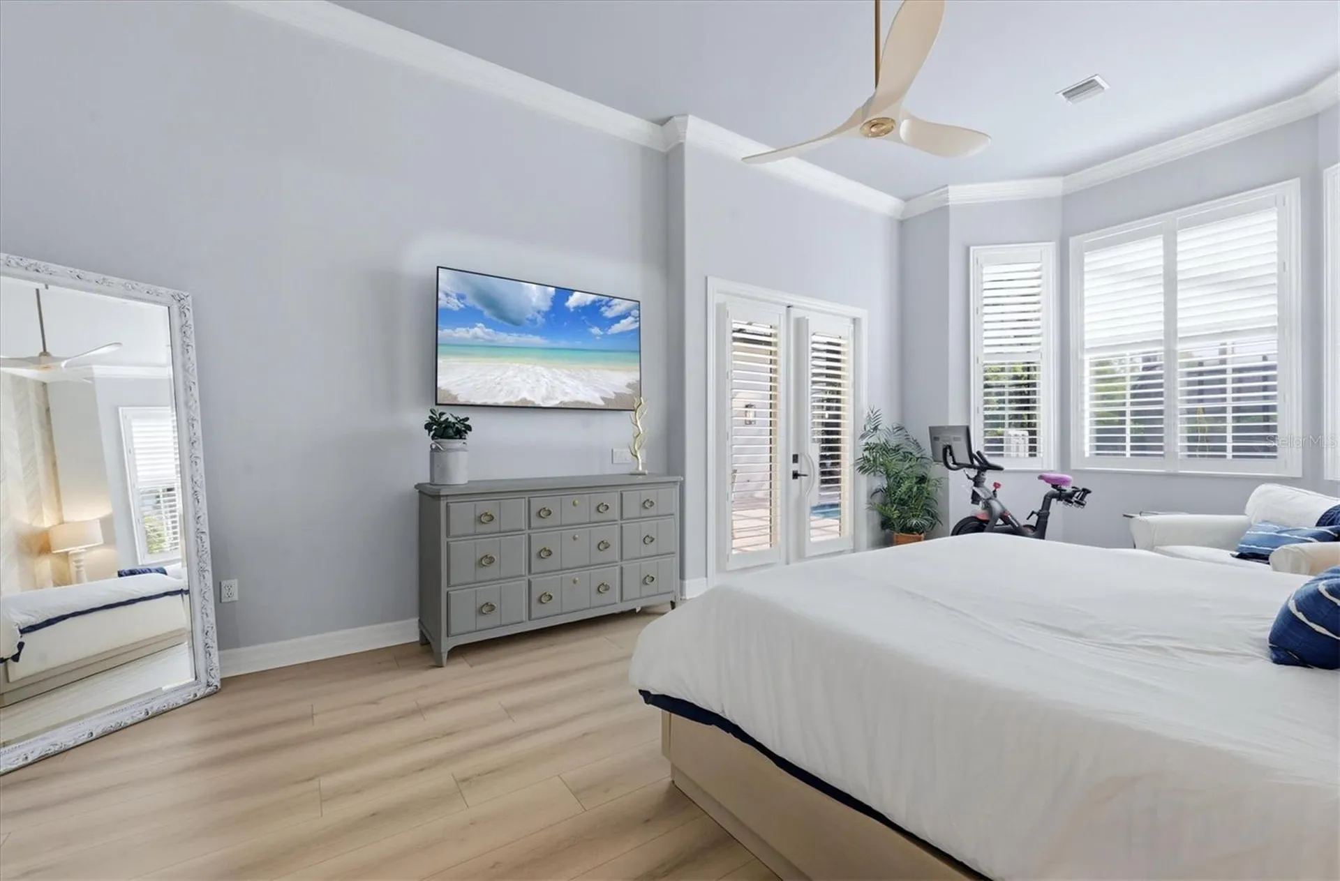 19 N Cayman Isles Boulevard Englewood FL 34223