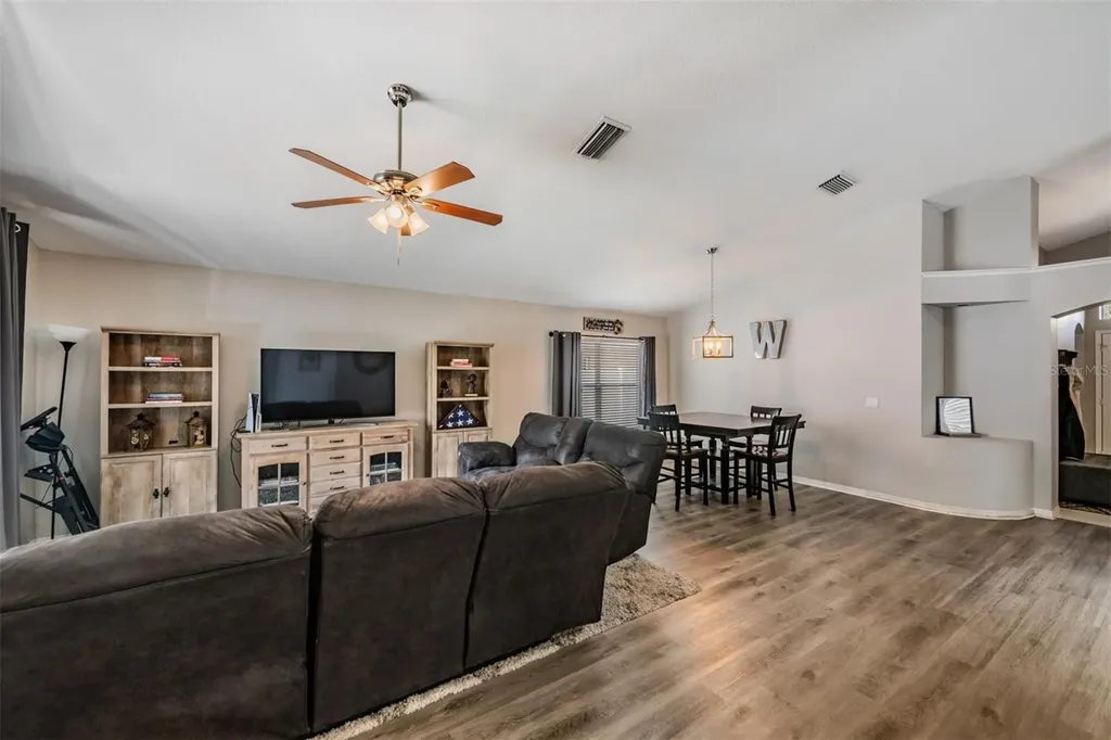 18955 Wood Sage Drive Tampa FL 33647