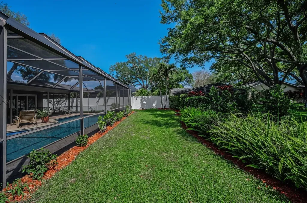 2457 Stag Run Boulevard Clearwater FL 33765