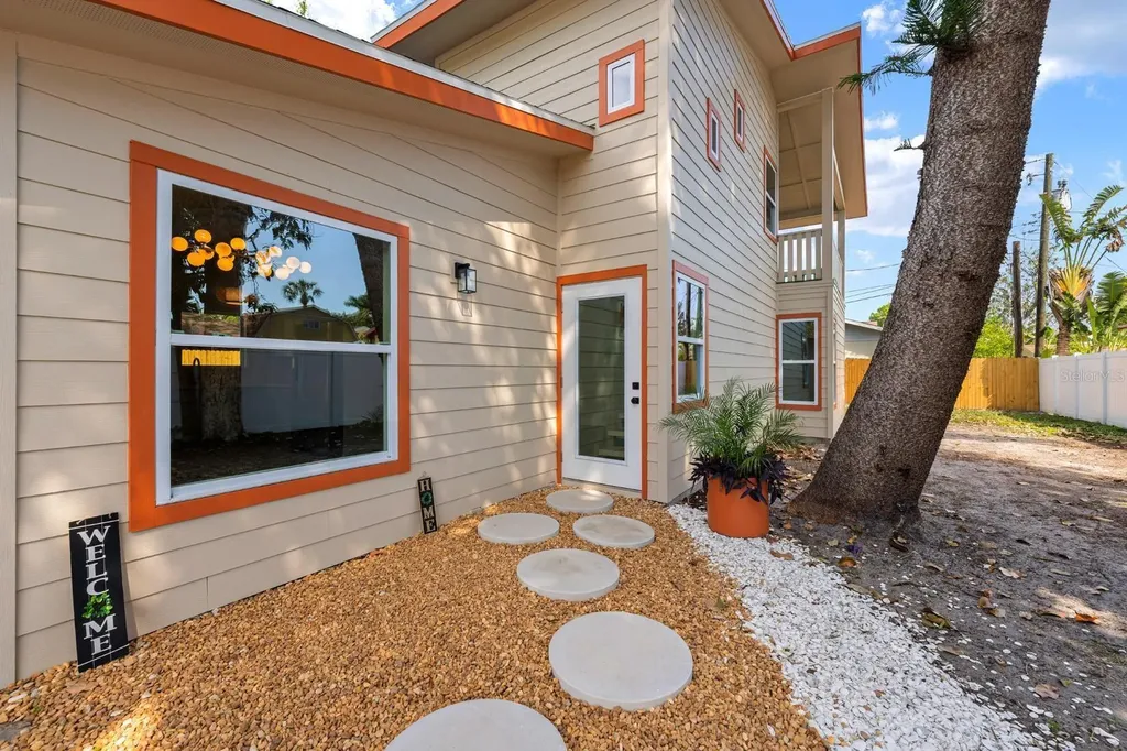 419 64th Avenue S St Petersburg FL 33705
