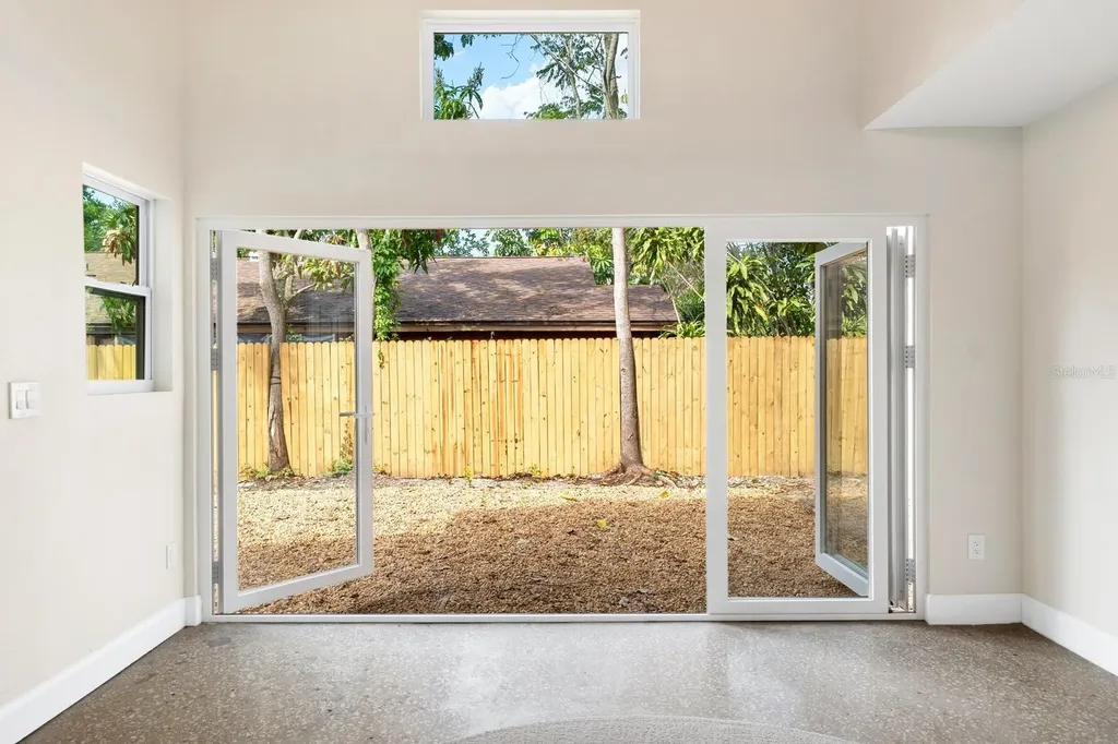 419 64th Avenue S St Petersburg FL 33705