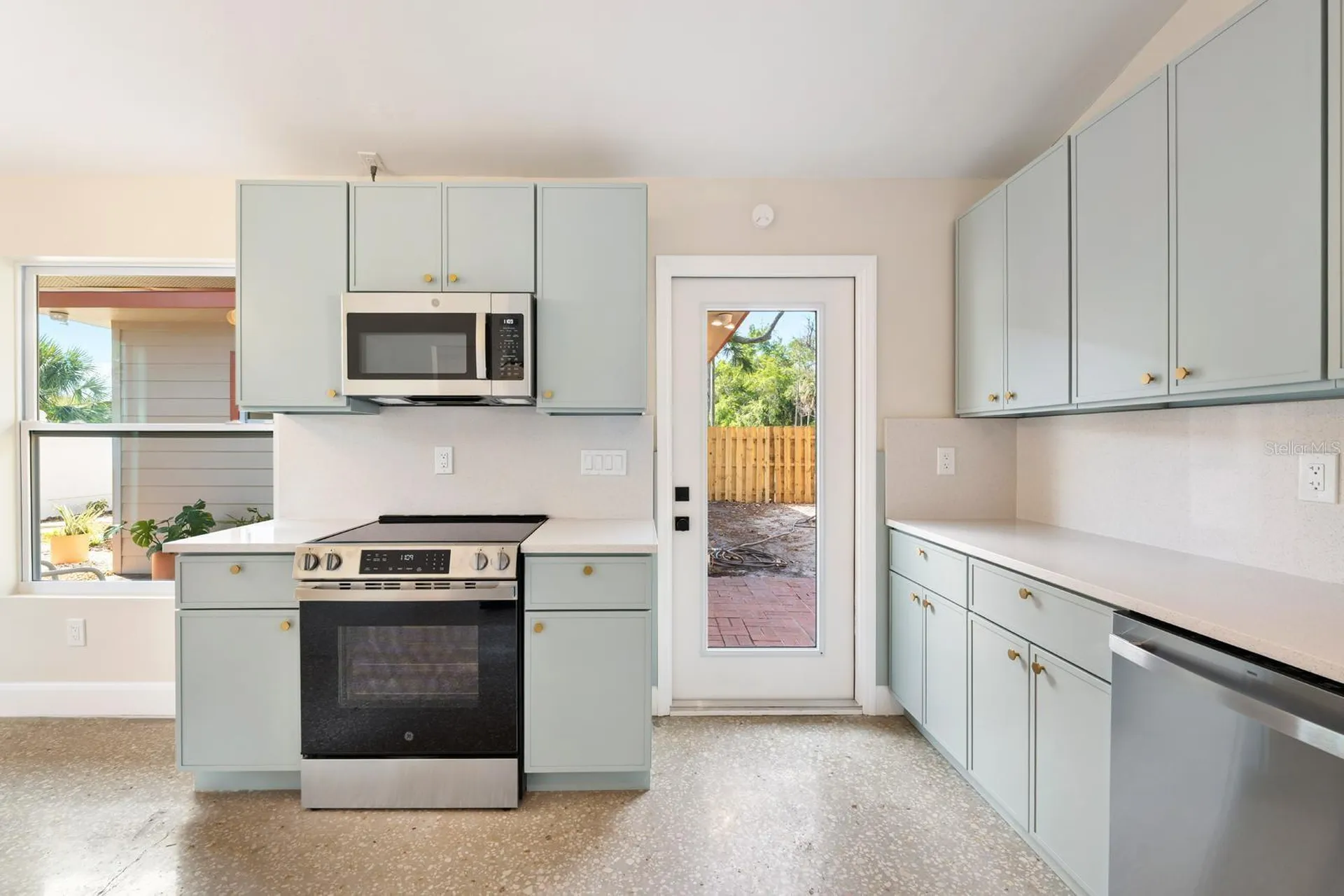 419 64th Avenue S St Petersburg FL 33705