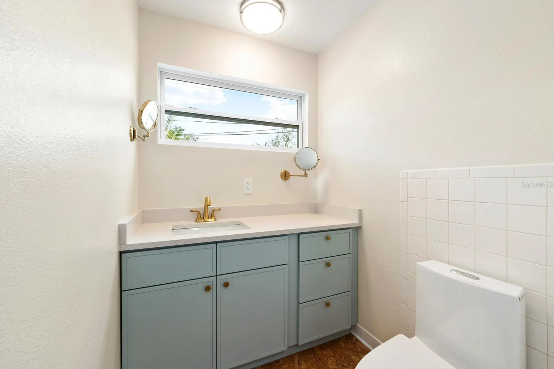 419 64th Avenue S St Petersburg FL 33705