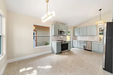 419 64th Avenue S St Petersburg FL 33705