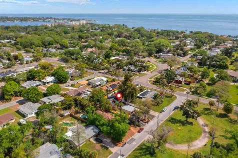 419 64th Avenue S St Petersburg FL 33705