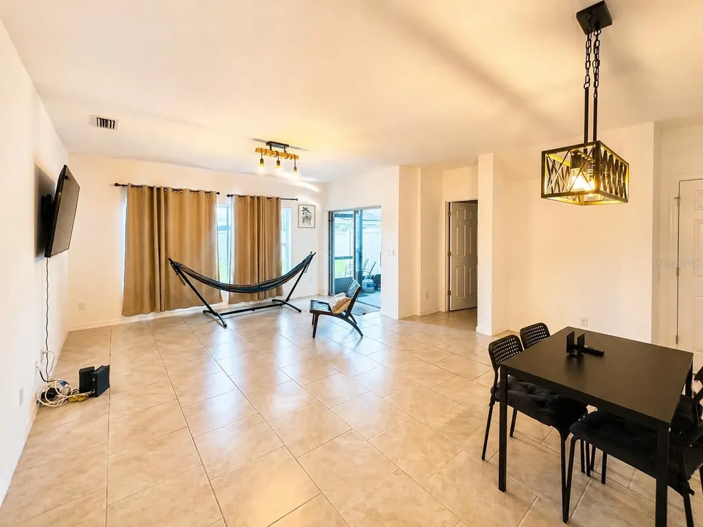 1262 Wispy Cypress Drive Kissimmee FL 34746