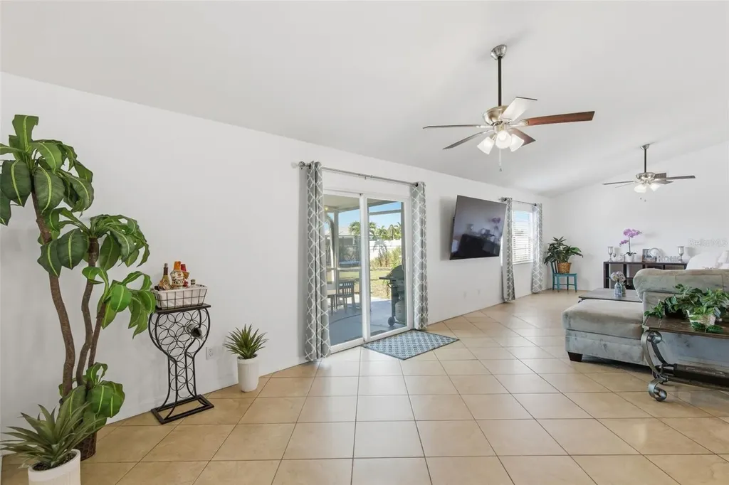 3706 NW 1st Terrace Cape Coral FL 33993