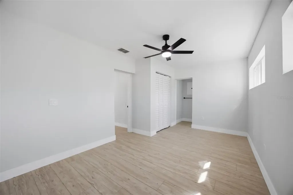6052 Central Avenue New Port Richey FL 34653