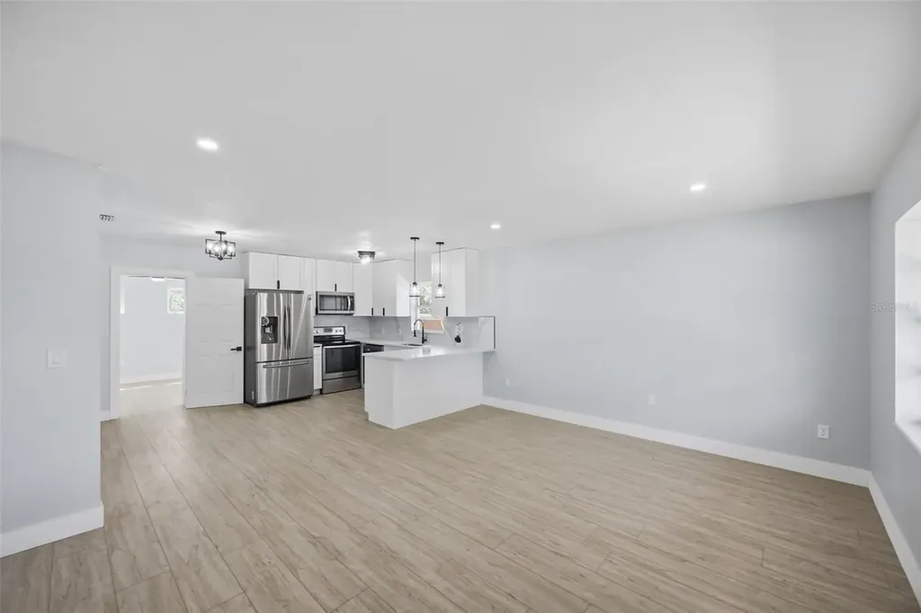 6052 Central Avenue New Port Richey FL 34653