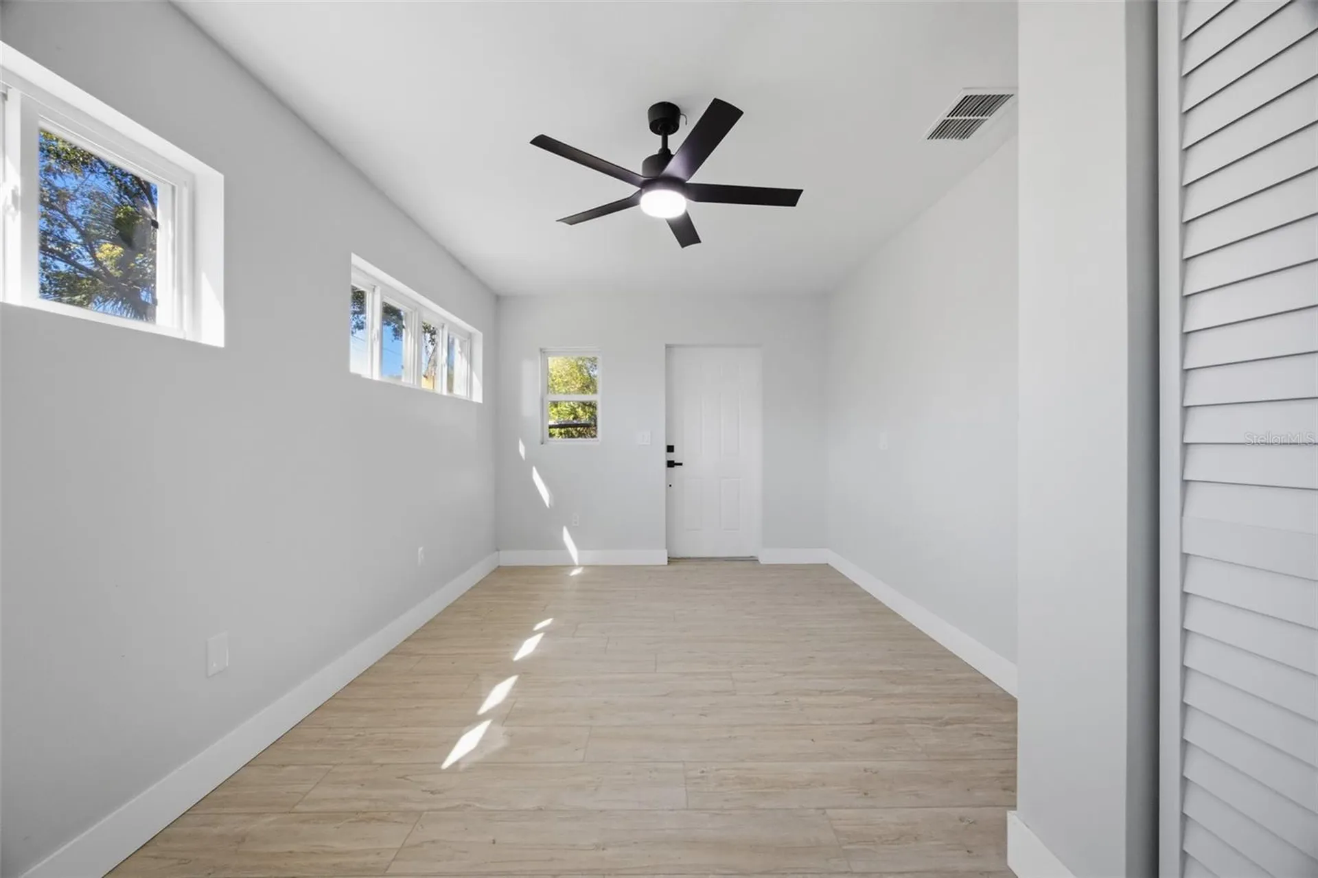 6052 Central Avenue New Port Richey FL 34653