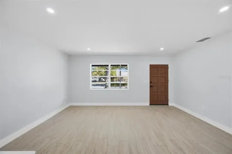 6052 Central Avenue New Port Richey FL 34653