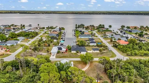 3059 Holcomb Road Port Charlotte FL 33981