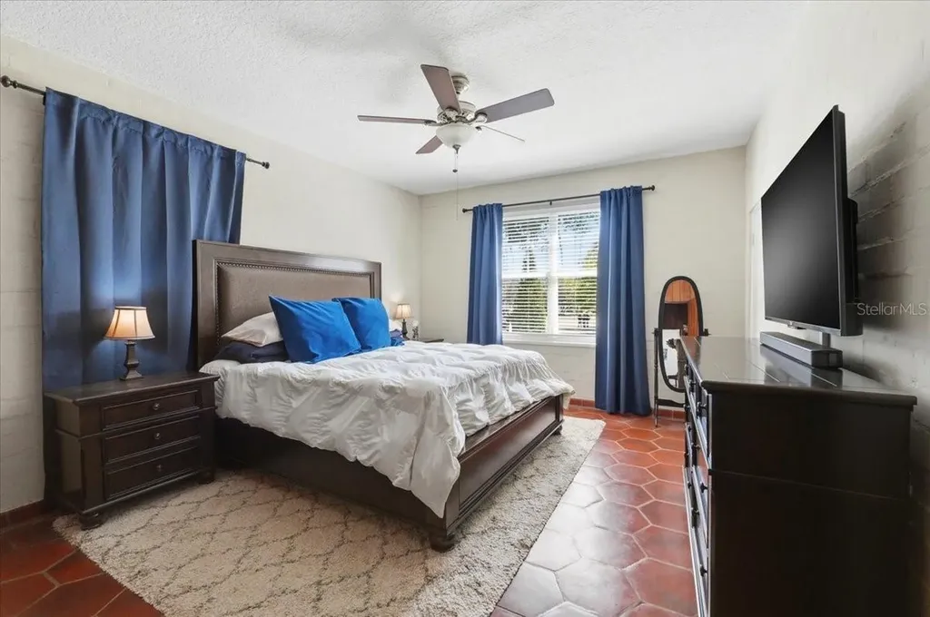 337 E Sessoms Avenue Lake Wales FL 33853