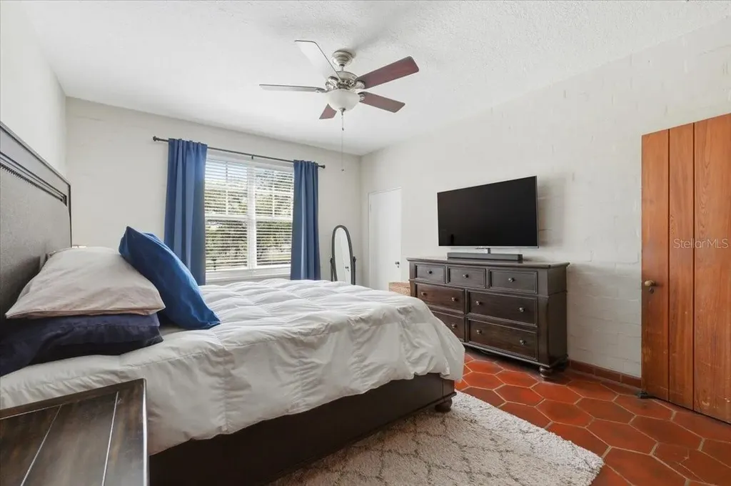 337 E Sessoms Avenue Lake Wales FL 33853