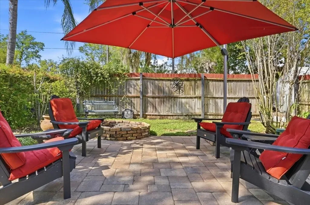 337 E Sessoms Avenue Lake Wales FL 33853