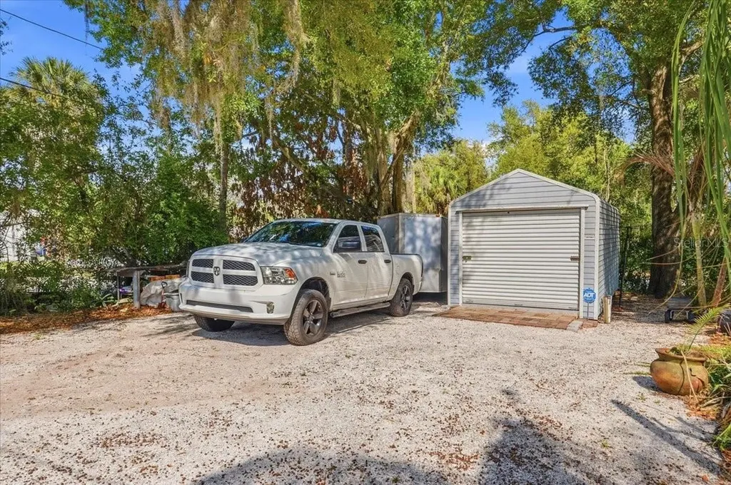 337 E Sessoms Avenue Lake Wales FL 33853