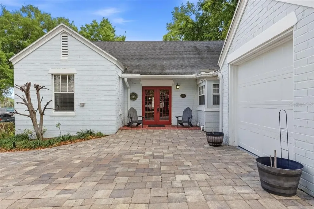 337 E Sessoms Avenue Lake Wales FL 33853