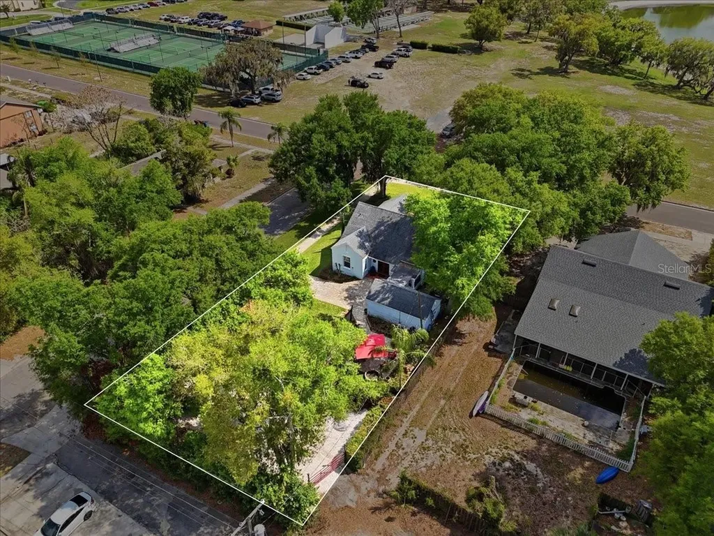 337 E Sessoms Avenue Lake Wales FL 33853