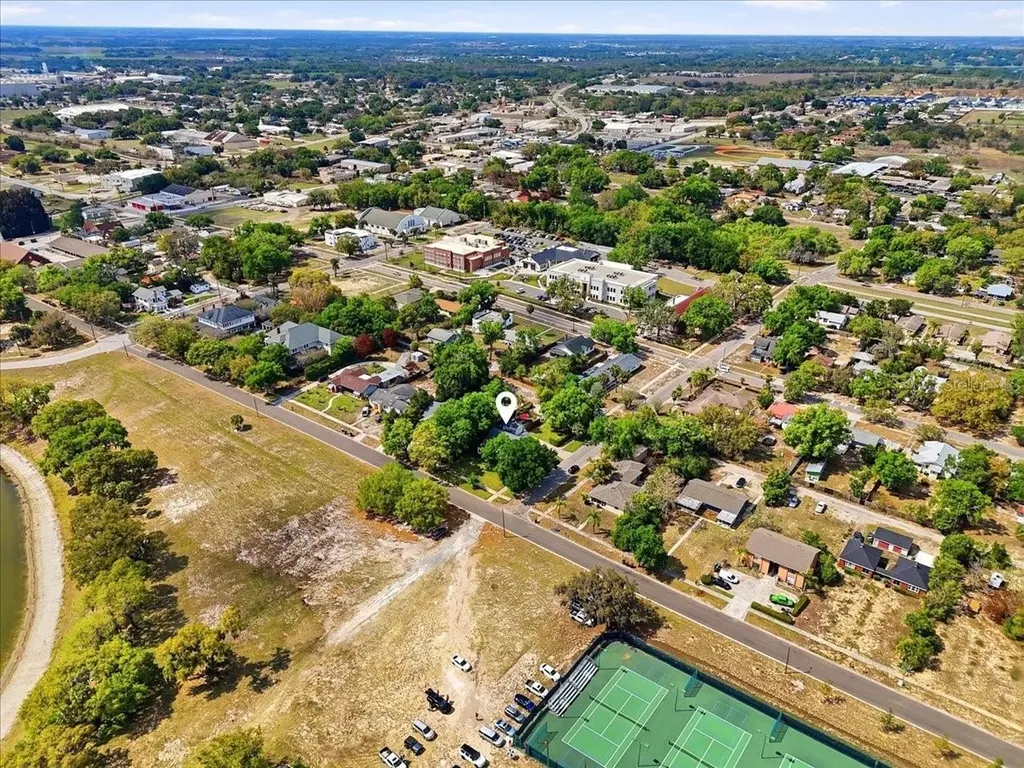 337 E Sessoms Avenue Lake Wales FL 33853