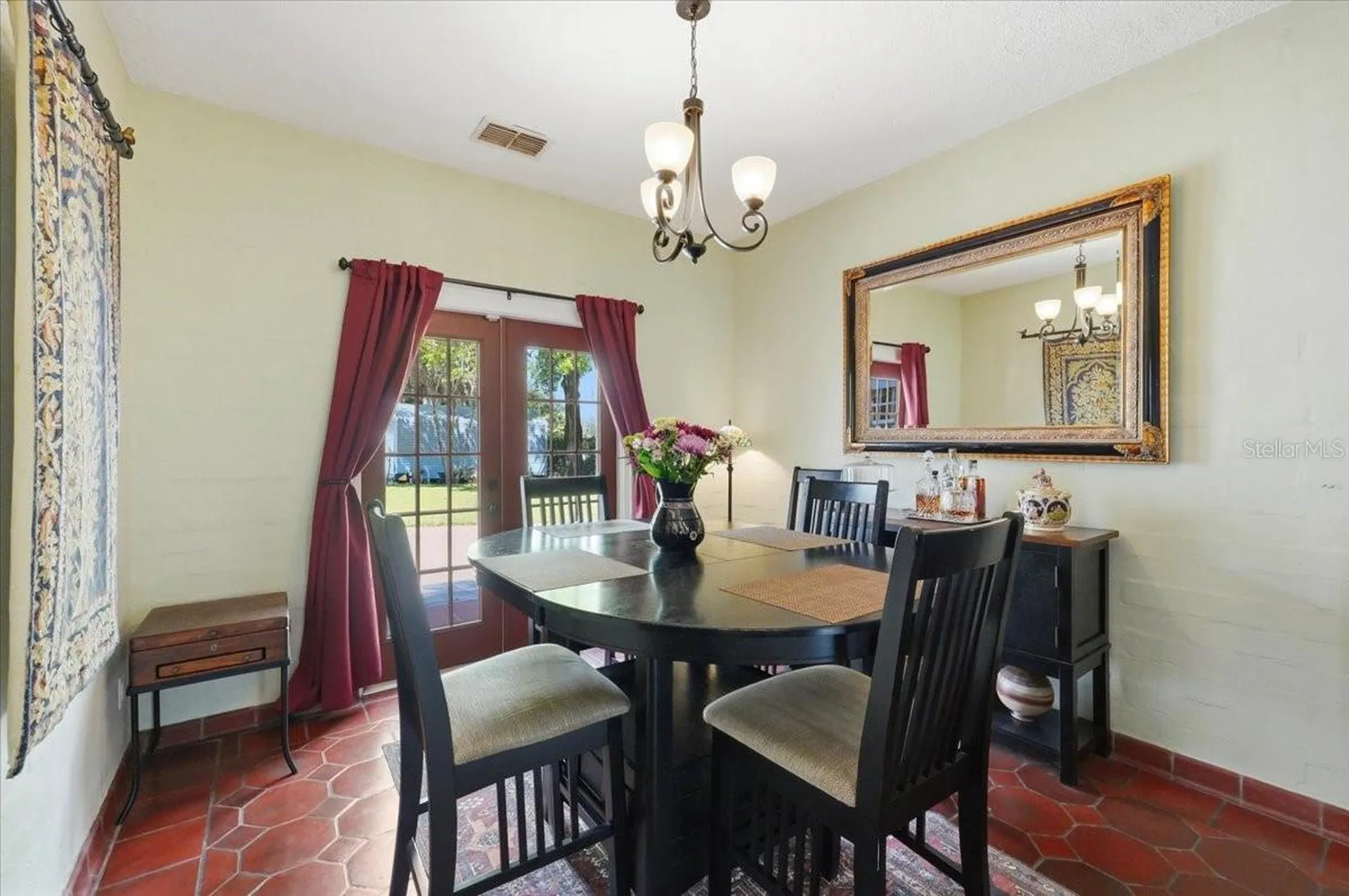 337 E Sessoms Avenue Lake Wales FL 33853