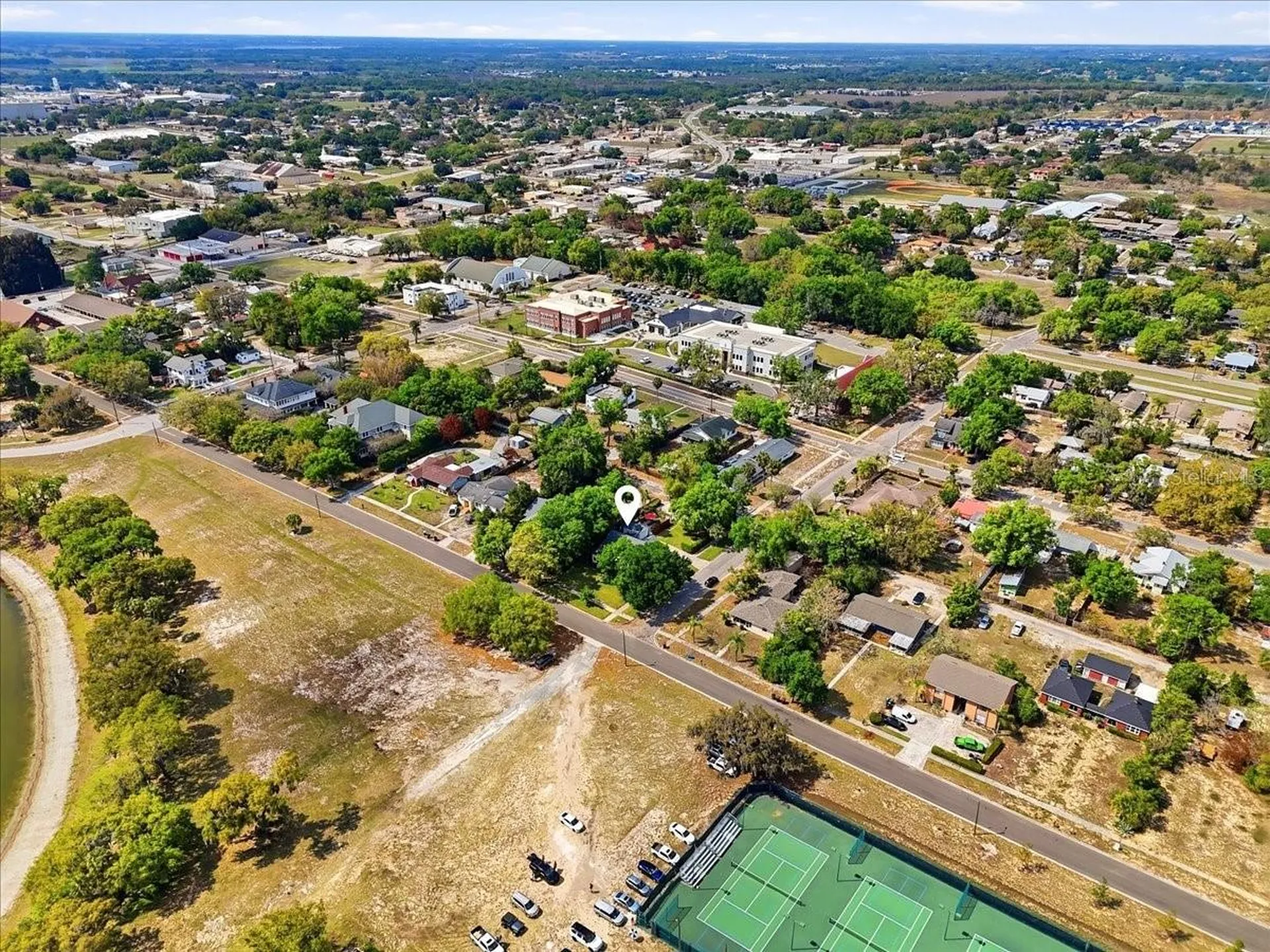 337 E Sessoms Avenue Lake Wales FL 33853