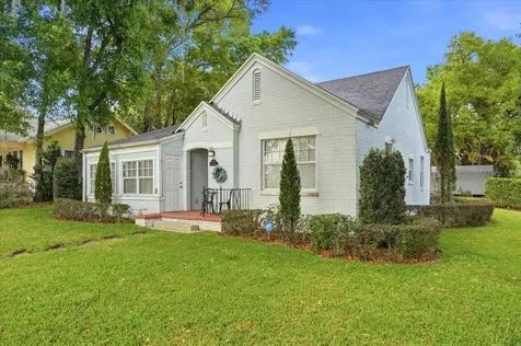 337 E Sessoms Avenue Lake Wales FL 33853
