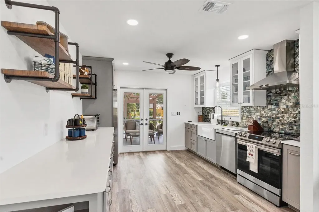 843 Palmetto Street Englewood FL 34223