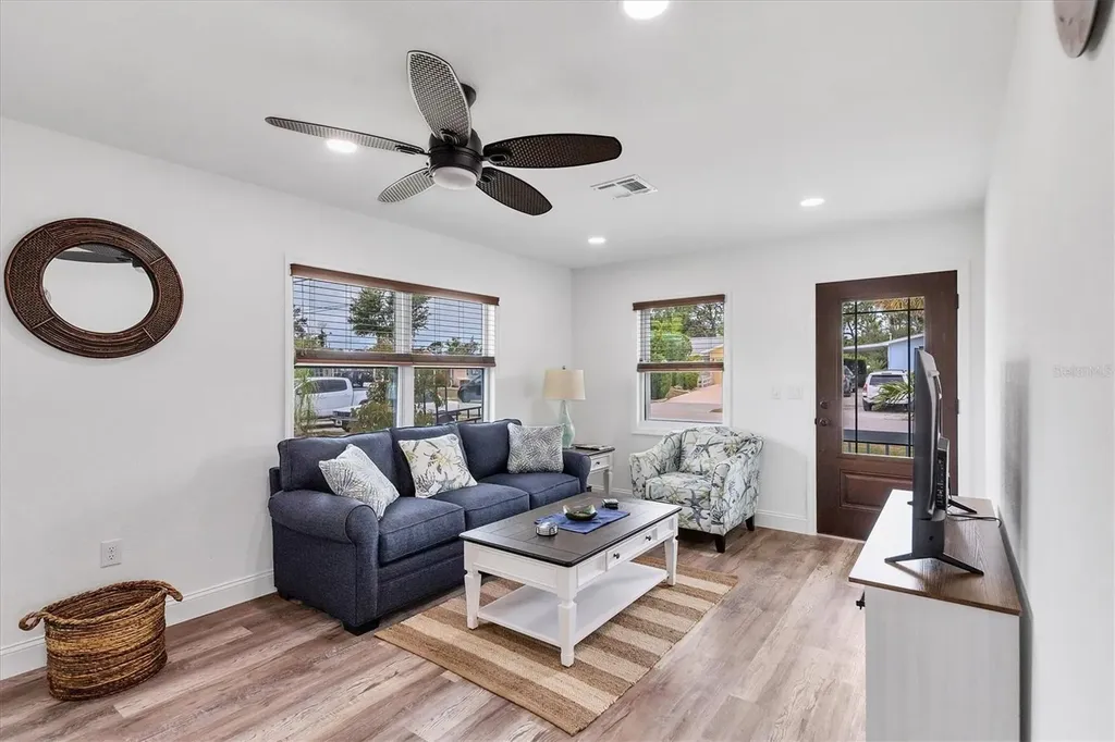 843 Palmetto Street Englewood FL 34223