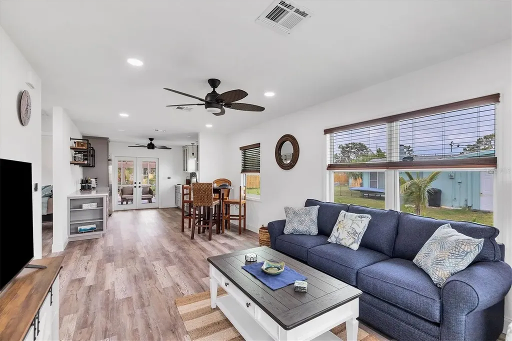 843 Palmetto Street Englewood FL 34223