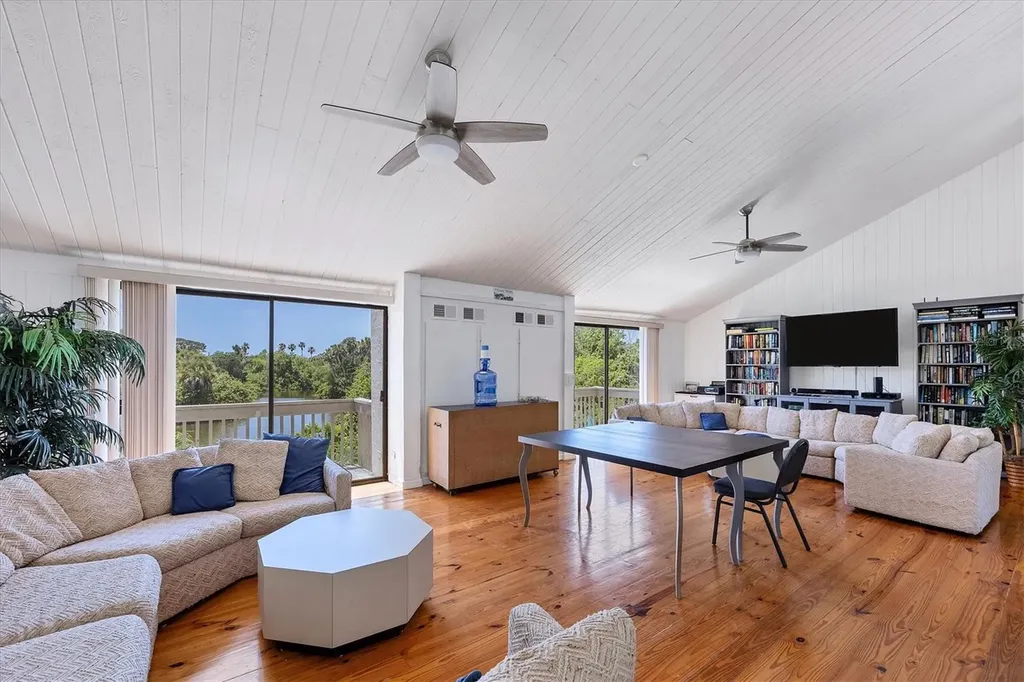 135 Woodland Place Osprey FL 34229
