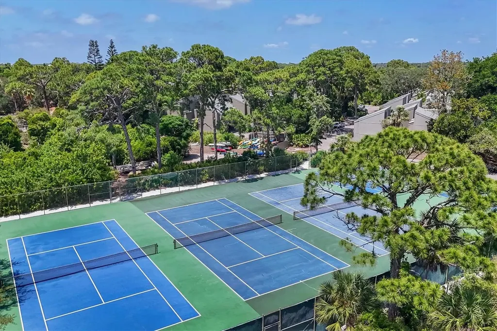 135 Woodland Place Osprey FL 34229